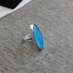 แหวนพลอยคาลซิโดนีสีน้ำ925ตัดเย็บด้วยเงินสเตอร์ลิงแฮนด์เมดแหวนชั้นดีดีไซน์โดดเด่นไม่เหมือนใครเครื่องประดับอัญมณีสำหรับชุดไปงานปาร์ตี้ของผู้หญิง - Product Image 6