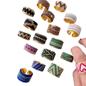 Anillos de dedo bordados con cuentas de semillas hechos a mano con diseño personalizado anillos de dedo con cuentas de semillas de moda al por mayor - Product Image 3