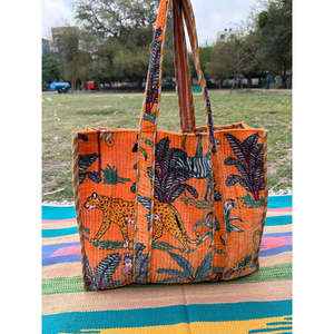 Grand sac fourre-tout réversible matelassé en velours et coton, style bohème, écologique, durable et robuste pour les courses, la plage et les week-ends, couleur Ocre - Product Image 2