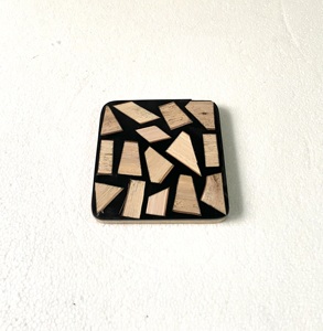 Alfombrillas cuadradas de madera con acabado ardiente, alfombrillas para tazas de té, diseño de borde de resina superior, artesanías hechas para vajilla, posavasos para mesa - Product Image 5