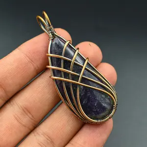 Batu akik buatan tangan tembaga dibungkus ungu dan putih iris liontin dengan manik-manik hitam kalung rantai permata, perhiasan buatan tangan