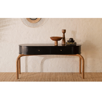 Table console contemporaine avec design élégant et surface utile, parfaite pour l'installation de meubles d'entrée et de couloir
