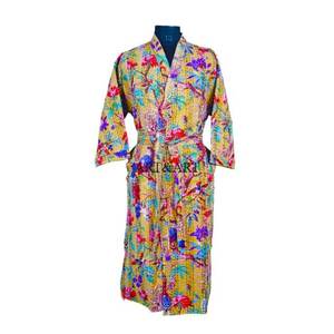 Nuevo Kimono de Baño Acolchado Kantha Hecho a Mano, Elegante y Térmico, de Algodón y Manga Larga para Mujer - Product Image 1