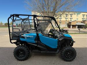 Pioneer 1000-5 Deluxe assemblé en usine, prêt à être expédié porte à porte, modèle 2025 - Product Image 3