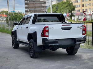 Camioneta Doble Cabina 2025 con Tracción en las Cuatro Ruedas, Automática, Volante a la Izquierda, Bajo Kilometraje, Interior Oscuro, Híbrida de Gasolina - Product Image 6