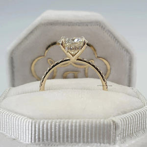 แหวนเจ้าสาวแบบมินิมอลพร้อมเพชรโมอิสขนาด9มม. เหมาะสำหรับการหมั้นสัญญาหรือของขวัญในโอกาสพิเศษสำหรับเธอ - Product Image 5