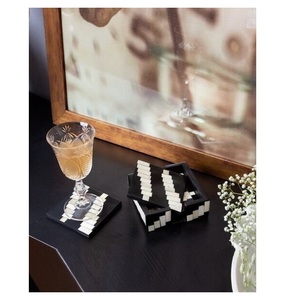 Sous-verres en pierre de conception moderne faite à la main couleur noire pour des accessoires d'utilisation de bureau de cuisine de salle à manger - Product Image 5