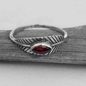 Anillo de piedras preciosas granate hecho a mano indio para niñas, joyería de plata de ley 925 hecha a medida, venta al por mayor, anillos de plata fina, joyería - Product Image 3