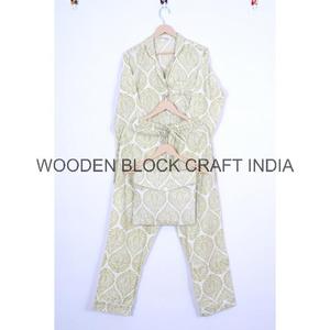 Pijama indio de algodón con estampado floral hecho a mano, conjunto de 3 piezas que incluye bolsa a juego, ropa de dormir suave y cómoda para el verano - Product Image 5