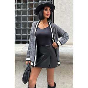 Cárdigan de Punto Trenzado Otoñal con Patrón de Trenzas 5183 - Product Image 4