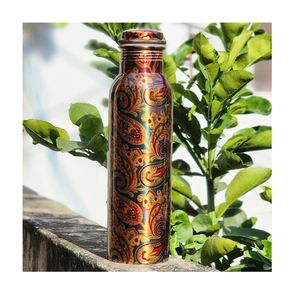 Bouteille d'eau indienne élégante faite à la main en métal pur cuivre avec couvercle, ustensiles de cuisine de luxe pour boissons, nouveau design - Product Image 4