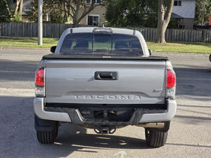 รถกระบะโตโยต้า ทาโคมา รุ่น TRD สปอร์ต แบบดับเบิ้ลแค็บ ตอนท้ายยาว ขับเคลื่อน 4 ล้อ เครื่องยนต์เทอร์โบ เกียร์อัตโนมัติ ภายในสีเข้ม พร้อมส่งออก ขาย - Product Image 3