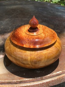 Tazón de Madera Tallada a Mano para Servir Dulces, Regalo para el Hogar, Tazón de Frutas de Madera de Sheesham Hecho a Mano en India - Product Image 4