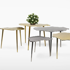 AK Table d'appoint en métal personnalisée en laiton avec base à 3 piliers Lot de 2 finis multicolores pour meubles de café et de restaurant - Product Image 4