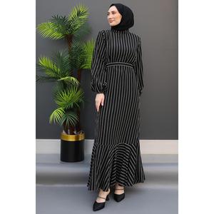 Abito a balze a righe nero - Product Image 1