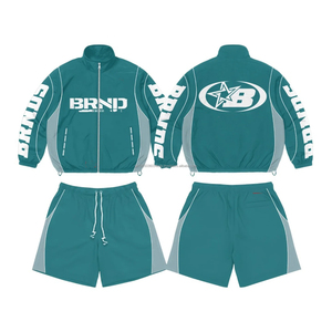 ชุดวินด์เบรกเกอร์ออกแบบโลโก้เองสำหรับผู้ชาย ชุดเซ็ตเสื้อฮู้ดและกางเกงขาสั้น ผ้าไนลอนโพลีเอสเตอร์ ลายเรียบ มีฮู้ดสำหรับฤดูหนาว - Product Image 1