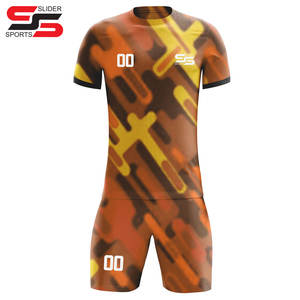 Vente en gros 100% kits de maillots de football en polyester sublimation uniformes de football respirants personnalisés pour hommes ensemble avec logo - Product Image 6