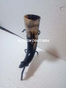 Mug artisanal authentique en corne de vache, support en fer poli écologique, sans fuite, sans danger alimentaire, artisanat naturel décoratif pour la maison et l'hôtel - Product Image 2