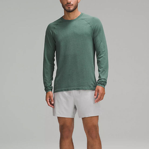 Camiseta Deportiva de Manga Corta para Hombre, Cuello Redondo, Algodón Transpirable, Teñida, Ajustada, de Secado Rápido, con Logotipo Personalizado al por Mayor - Product Image 3