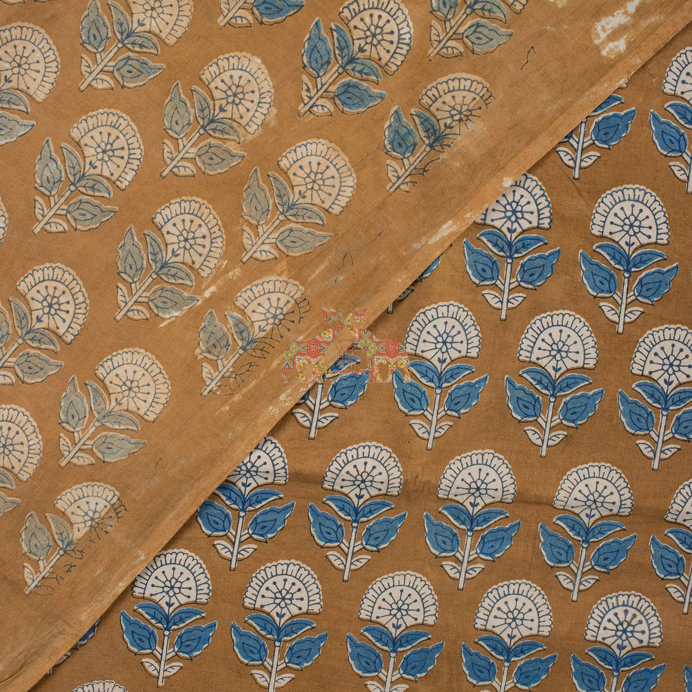 สีน้ำตาล