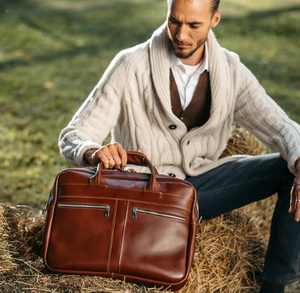 Porte-documents en cuir pour ordinateur portable personnalisé hommes, monogramme croix corps ordinateur fronde cadeaux pour lui porte-documents en cuir homme - Product Image 1