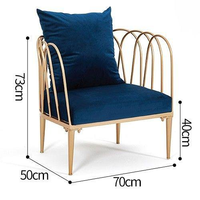 Fauteuil à bascule moderne d'extérieur haut de gamme en laiton doré avec couvercle en acrylique, fait main, à 4 pieds, design en filet, pour hôtels