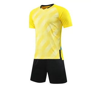 เสื้อฟุตบอลสำหรับผู้ชายเสื้อทีมฟุตบอลสีพื้นพิมพ์ซับลิเมชันดีไซน์ใหม่ - Product Image 3