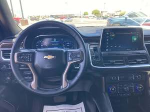 Sharp Dark 2024 Suburban High Country 4x4 Conduite à Gauche Sièges en Cuir d'Occasion Troisième Rangée de Sièges Navigation Bluetooth - Product Image 4