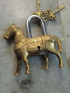 Candado de puerta de latón de diseñador decorativo con llaves, artesanal candado hecho a mano, cerradura de Llave doble con forma de caballo - Product Image 1