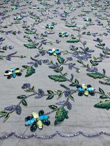 Tissu en filet brodé de fleurs 3D de luxe avec des paillettes multicolores, dentelle tissée pour accessoires - Product Image 4
