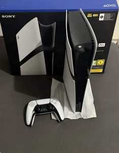 DESCUENTO en Consolas de Juegos PS5 Pro de 2 TB de Sony con 5 Juegos y Control Adicional - Product Image 1