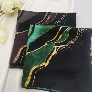 Bufandas de seda estampadas personalizadas con patrones florales vibrantes en negrita-Bufandas largas étnicas de alta moda para looks de estilo callejero de tendencia primaveral - Product Image 6