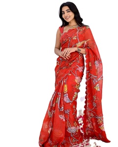 Sari Vichitra suave con estampados florales digitales y secuencia de espejo elegante y cómodo - Product Image 1