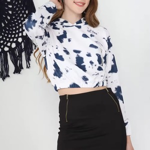 Hoodies courts confortables pour femmes, très demandés, de qualité supérieure, en vente - Product Image 4