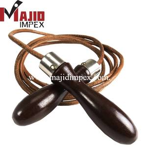 Cuerda de saltar con logotipo personalizado al por mayor de fitness ajustable con mango de madera de alta calidad - Product Image 2