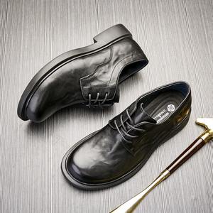 Chaussures de ville en cuir de porc de haute qualité avec revêtement imperméable et semelle intérieure souple pour hommes - Product Image 4