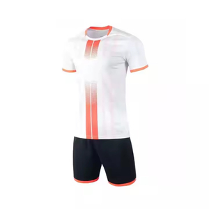 Uniformes de football de marque Fresh Arrival parfaitement coupés et cousus Master Design Tarifs bon marché pour des vêtements de football de haute qualité - Product Image 5