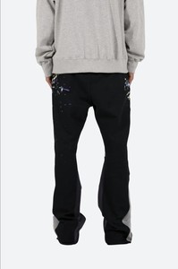 Pantalones de chándal negros de peso pesado OEM con logotipo personalizado, ropa de calle de lana para correr, dobladillo crudo, pantalones de chándal acampanados con estampado de abullonado apilado Unisex para hombre - Product Image 4