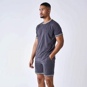 Conjuntos de Compresión para Hombre a Precio Económico, Camiseta y Pantalones Cortos de Compresión de Secado Rápido con Logotipo Personalizado para Gimnasio y Fitness - Product Image 2