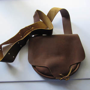 Sac en cuir de fauconnerie personnalisé de haute qualité, accessoires de chasse en plein air, entraînement des faucons, piège à animaux, lance-pierre, taille personnalisable - Product Image 1