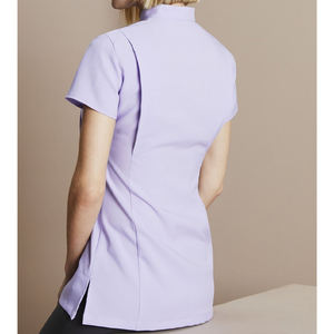 ชุดสครับสำหรับโรงพยาบาลผู้หญิง ผ้าสแปนเด็กซ์/โพลีเอสเตอร์ ถักคุณภาพสูง เสื้อสครับแบบมีช่องสำหรับใส่เข็ม  สามารถปรับแต่งสีและโลโก้ได้ - Product Image 3