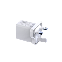 PD UKCA Certifié PD 20W Adaptateur secteur USB Type C Charge rapide Tête de chargeur mural Prise britannique pour iPhone Samsung Téléphone mobile