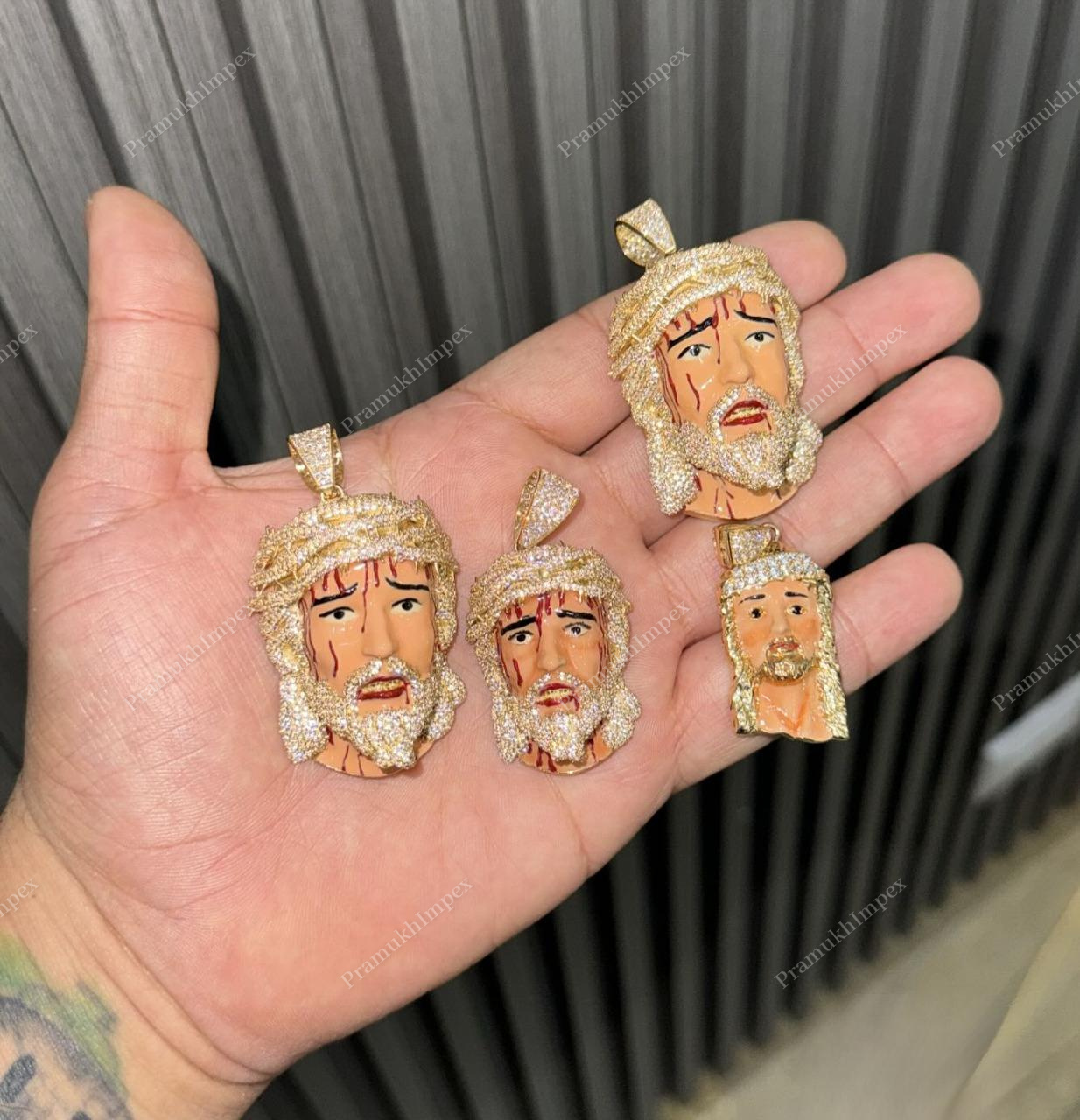 ชุบทองสีเหลือง