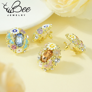 High Quality Multicolor Natural Stone Elegant <b>Stud</b> <b>Earrings</b> Bulk Sale Irregular Pink Purple <b>Crystal</b> Floral <b>Earrings</b> For Gift - Product Image 2
