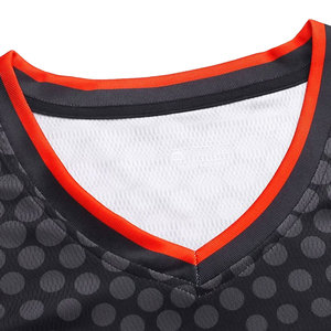 Ensemble d'uniformes de basketball respirants et antibactériens 100 % polyester de haute qualité, personnalisables avec le nom de l'équipe, prix abordable, le meilleur choix - Product Image 2