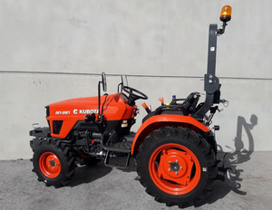 Tractor Agrícola EK1-261 4x4 con Cargador Frontal Rojo, Alta Productividad, Multifuncional, 25HP, Transmisión por Engranajes, Equipo Agrícola Confiable - Product Image 4