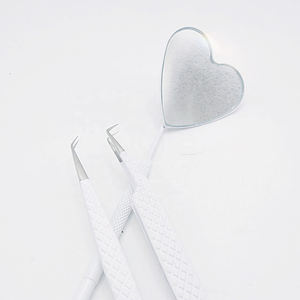 Ensemble cadeau de pince à épiler élégante 3 pièces en acier inoxydable enduit de poudre blanche avec miroir à cils - Product Image 4