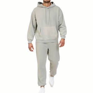 Conjunto de chándal de forro polar cálido, ideal para entrenamientos de invierno, con personalización de bordados para equipos y gimnasios. - Product Image 3