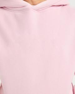 Sudadera Larga de Invierno para Mujer, Marca Privada, Tela de Terciopelo, Cálida y Acogedora, con Logotipo Frontal, Corte Holgado, Estilo Urbano Informal - Product Image 5