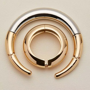 Collana girocollo bicolore minimalista moderna per le donne-Design collare in acciaio al titanio, gioielli di moda di lusso leggero - Product Image 3